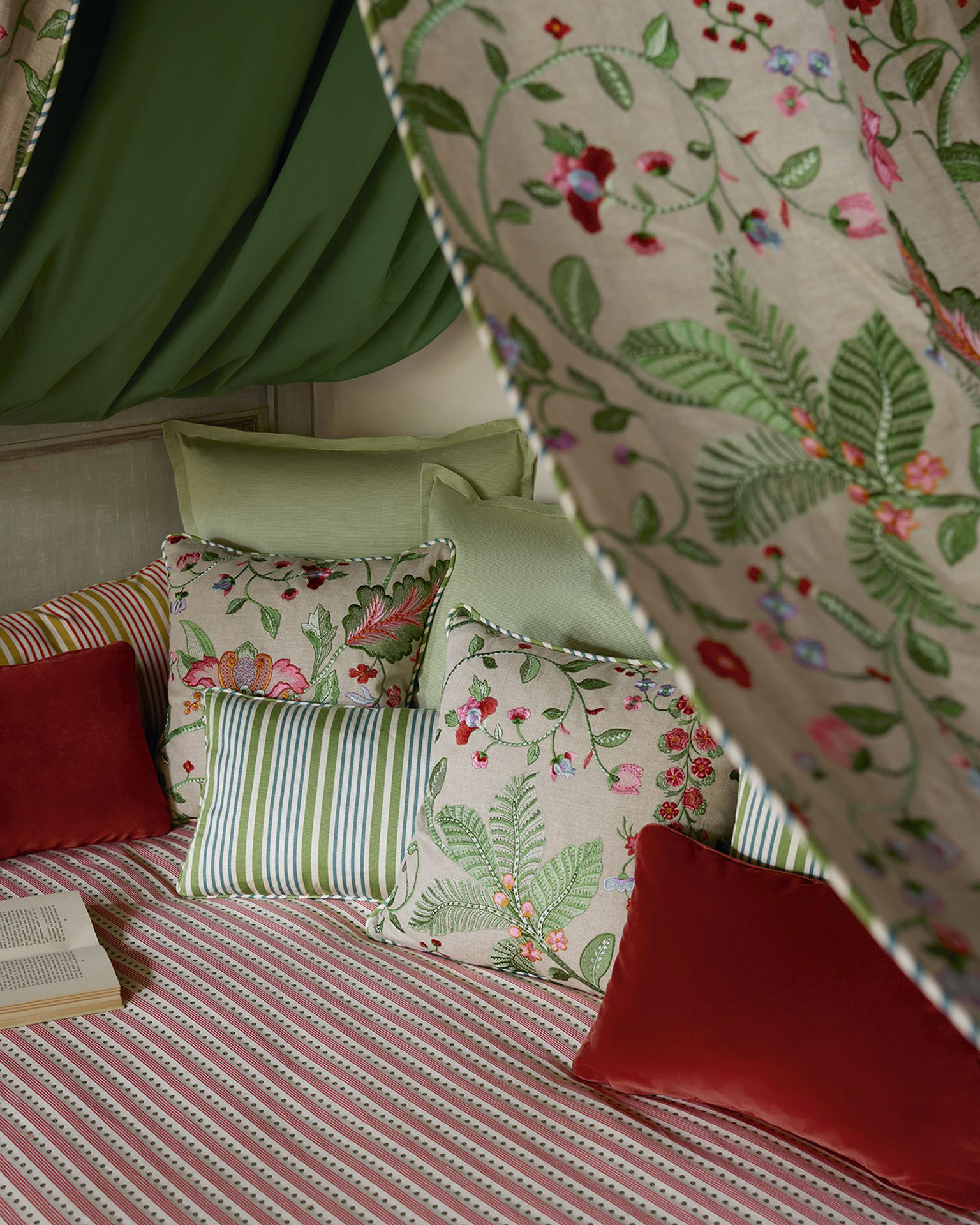 Manuel Canovas brand bio 1536x1920