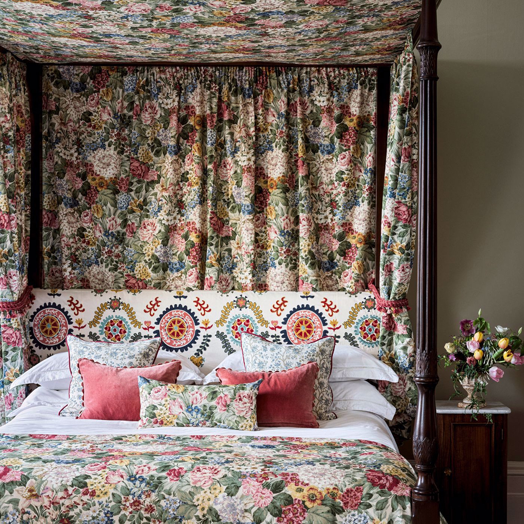 Sanderson brand bio 1080x1080