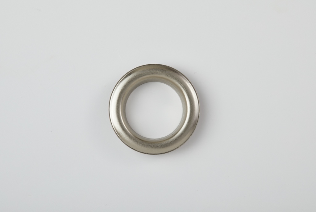 Eyelet in Satin Silver